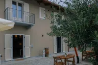 Agriturismo Agli Ulivi Hotels in Busca