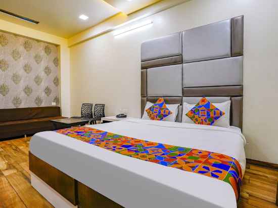 FabHotel Tanishq Rooms