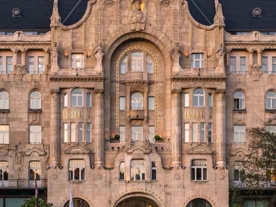 Four Seasons Hotel Gresham Palace Budapest Hotel Exterior