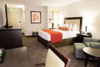 Admiral Inn Hamilton Hotels near Hamilton John C. Munro International Airport