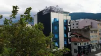 Prusias Otel Hotels near City Museum