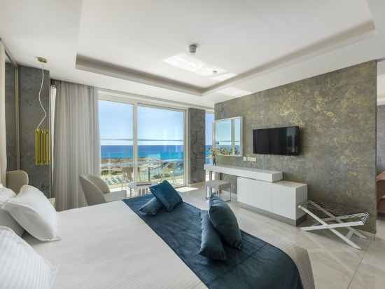 Chrysomare Beach Hotel & Resort Rooms