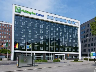 Holiday Inn Express Antwerp City - North Отели рядом с достопримечательностью «Lotto Arena»