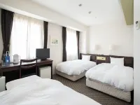 Hotel Casabella Inn Kobe Hotel berhampiran Kobe Animal Kingdom