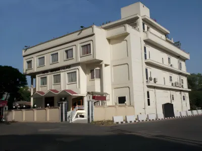 Hotel Meridian Palace Hotels in Jammu