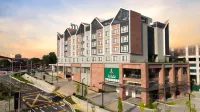 Arena Premier Hotel Hotel berhampiran Iringan Bayu Wetland Park