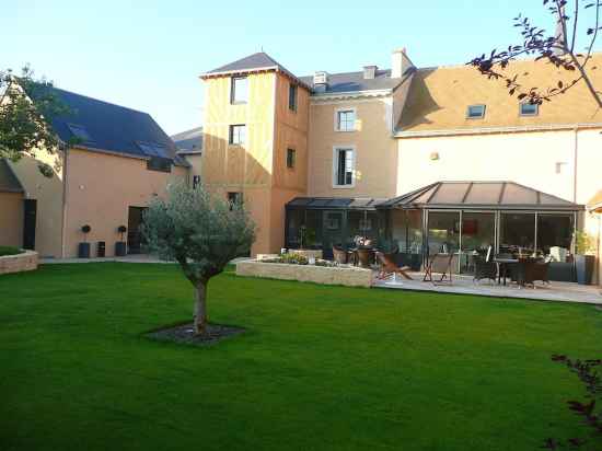 Hotel le Saint Aubin Hotel Exterior