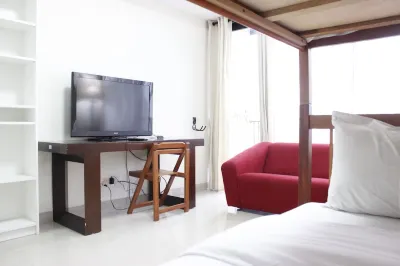 Compact Studio Room at Beverly Dago Apartment Near Itb Hotels in Coblong