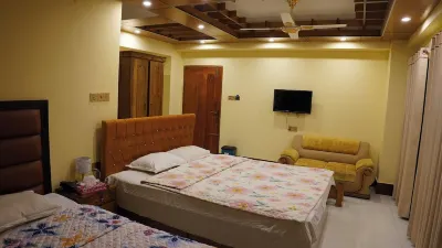 Hotel Apon Palace Hotels near এমএজি ওসমানি বিনোদন পার্ক