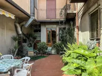 Casa Lucia Hotels near Idone Domenico