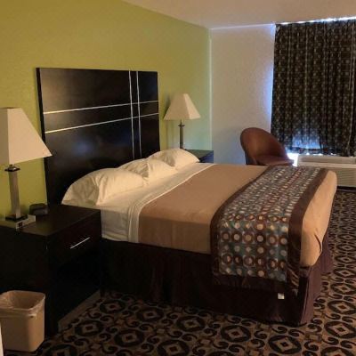 Basic Single Room King's Inn Promo Code