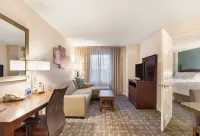 Staybridge Suites Chesapeake - Virginia Beach Отели рядом с достопримечательностью «Glazenfyre»