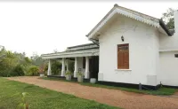 Villa Cinnamon in Dodanduwa Near Hikkaduwa, Sri Lanka - Ideal for 10 Guests