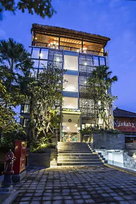 MaxOneHotels at Ubud Hotels near Sunrise Hill Camp