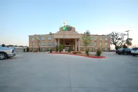 Holiday Inn Express & Suites Gonzales Hotels in Gonzales