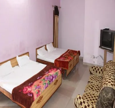 Shivalik Lodge Hotels near Jhajjar Bichauli Wildlife Sanctuary Entrance