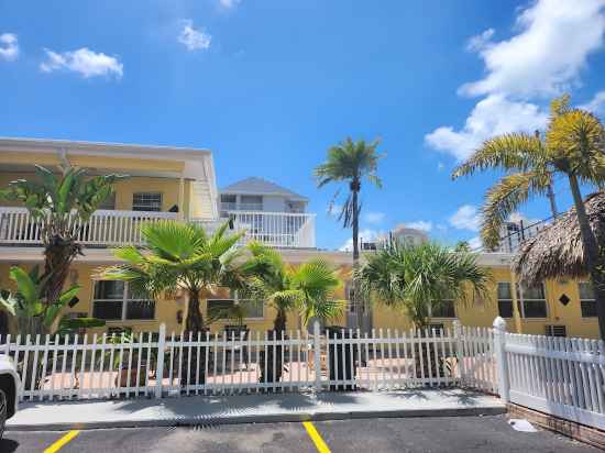 Silver Sands Motel Hotel Exterior