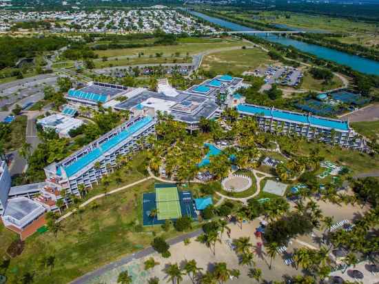 Hilton Ponce Golf & Casino Resort Hotel Exterior