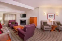 Sheraton Springfield Monarch Place Hotel Hotels near Forest Park