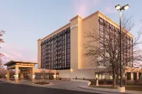 Hilton Fort Collins Hotels in der Nähe von Behavioral Sciences