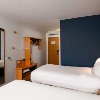 Twin Room Holiday Inn Express Exeter, an IHG Hotel Promo Code