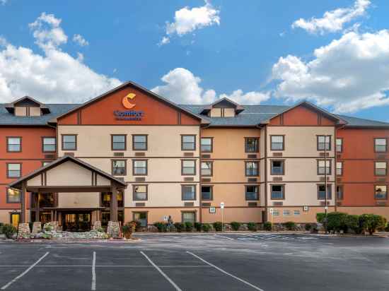 Comfort Inn & Suites Branson Meadows Hotel Exterior