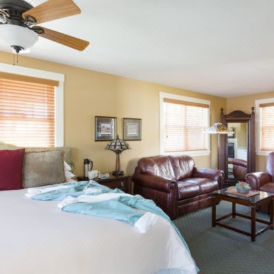 Garden King Room 1906 Lodge Promo Code