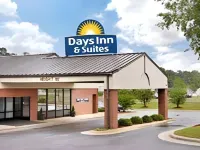 Days Inn & Suites by Wyndham Rocky Mount Golden East Hotels near Star City Skate & Play