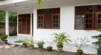 Pearl Villa Hotels near Talalla Beach