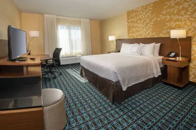 Fairfield Inn & Suites at Dulles Airport Hotel in zona Hillwood Museum & Gardens