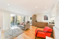 Grove Park Cozy Apartment in London Hôtels à : Edgware