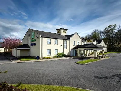 Holiday Inn Express Glenrothes Hotels near University of St Andrews