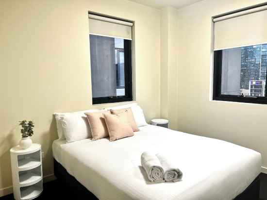 Readyset Apartments on Little Bourke Rooms