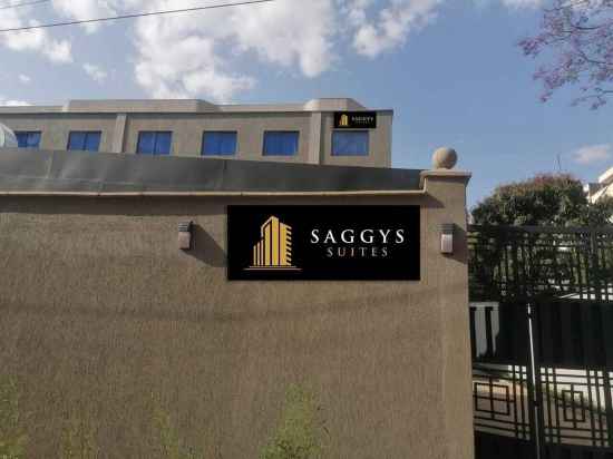 Saggys Suites Hotel & Spa Hotel Exterior