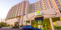 Holiday Inn Harare Hotel in zona Chiremba Balancing Rocks