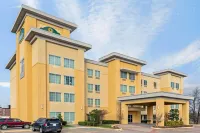 La Quinta Inn & Suites by Wyndham McAlester