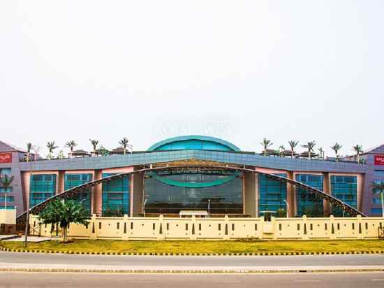 Royal Swiss Lahore Hotel Exterior