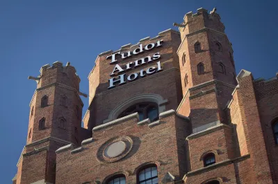 The Tudor Arms Hotel Cleveland - a DoubleTree by Hilton Hotels near Cleveland Lakefront Station