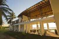 Villa Santé Hotels near Thalawila කඩවීදිය