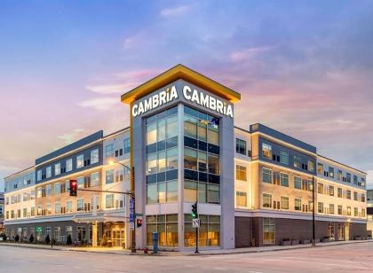 Cambria Hotel Milwaukee Downtown