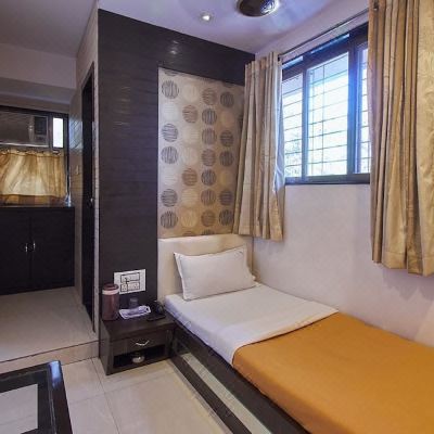 Deluxe Double Room with Air Conditioner Hotel Navi Mumbai Promo Code