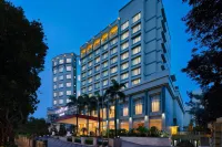 Courtyard Bandung Dago Hotels near Masjid Jihadul Wasilah