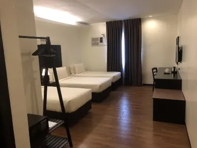 Piña Suites Các khách sạn gần Subdivision Chapel