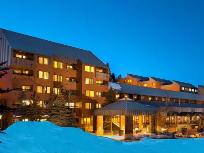 DoubleTree by Hilton Breckenridge Hotels near The Cheese Shop of Breckenridge