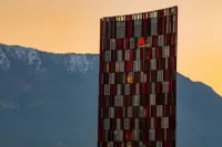 Tirana Marriott Hotel in zona Peace Bell