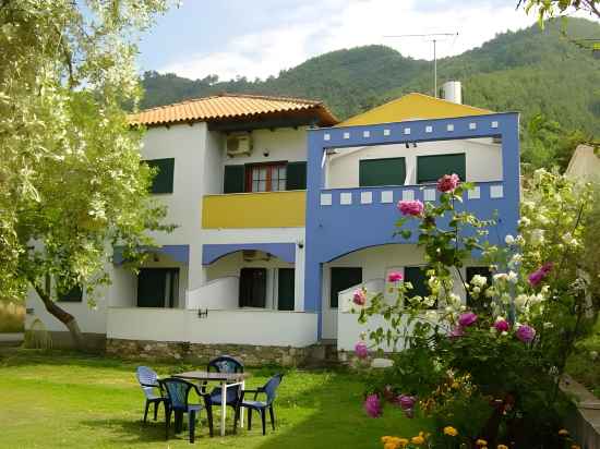 Blue Sky Apartments Hotel Exterior