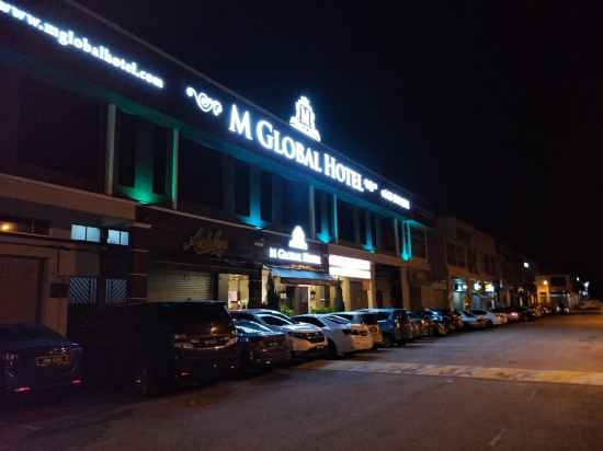 M Global Hotel Hotel Exterior