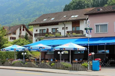 Hotel Schiffahrt Hoteles cerca de Lago de Walen