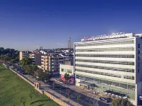 Mercure Lisboa Almada Hotel Hotels near Santa Apolonia Train Station