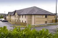 Premier Inn Dunfermline Hotels near Craigluscar Fishery